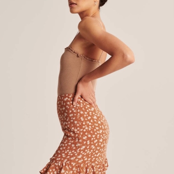 Abercrombie & Fitch Floral Ruffle Hem Mini Skirt - Picture 2 of 7